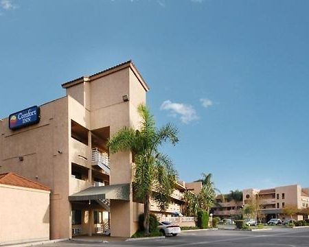 Comfort Inn 诺沃克 外观 照片